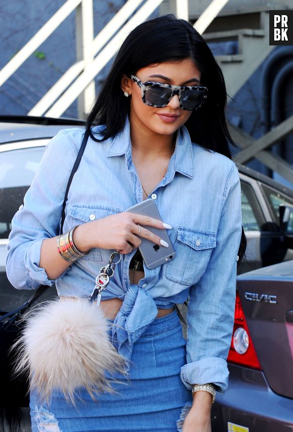 Kylie Jenner : des piercings aux tétons pour la petite soeur de Kim Kardashian ?