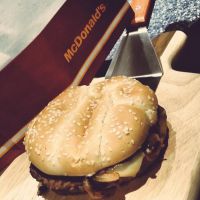 McDonald's se lance dans le haut de gamme avec un burger de luxe