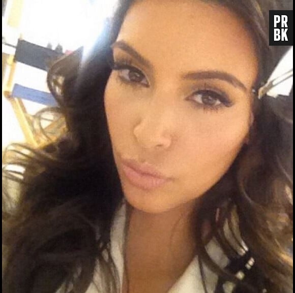 Kim Kardashian accro aux selfies