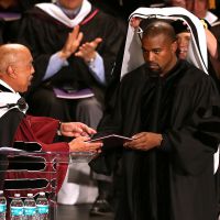 Kanye West diplômé : Kim Kardashian fière de son mari sur Instagram
