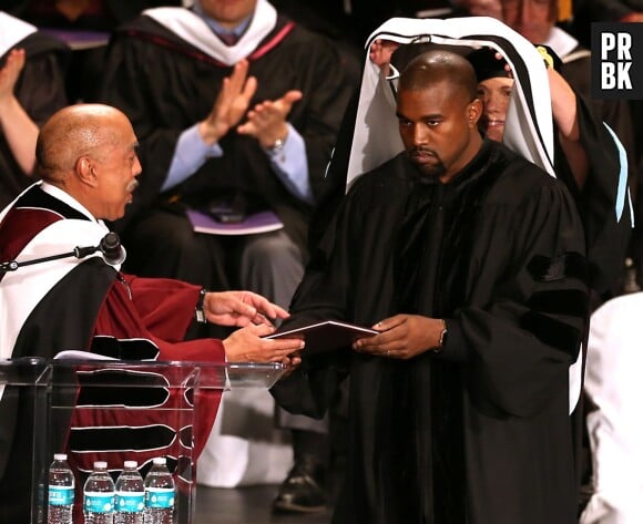 Kanye West a reçu un doctorat de l'Art Institute de Chicago le lundi 11 mai 2015