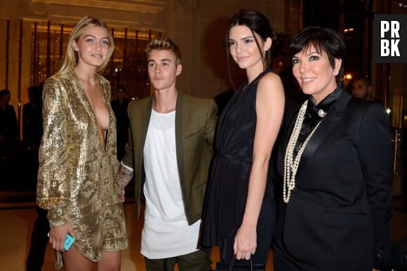 Justin Bieber, Kendall Jenner et Kris Jenner prennent la pose à Paris, le 30 septembre 2014