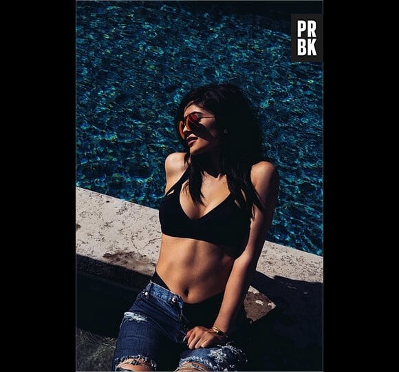 Kylie Jenner décolleté profond pour une photo sexy sur Instagram