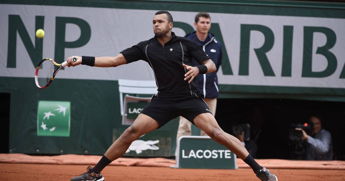 Jo-Wilfried Tsonga durant les huitièmes de finale à Roland Garros le 31 ...