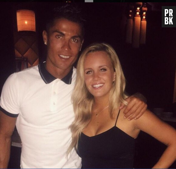 Cristiano Ronaldo dîne avec une belle blonde à Las Vegas... après avoir retrouvé son portable
