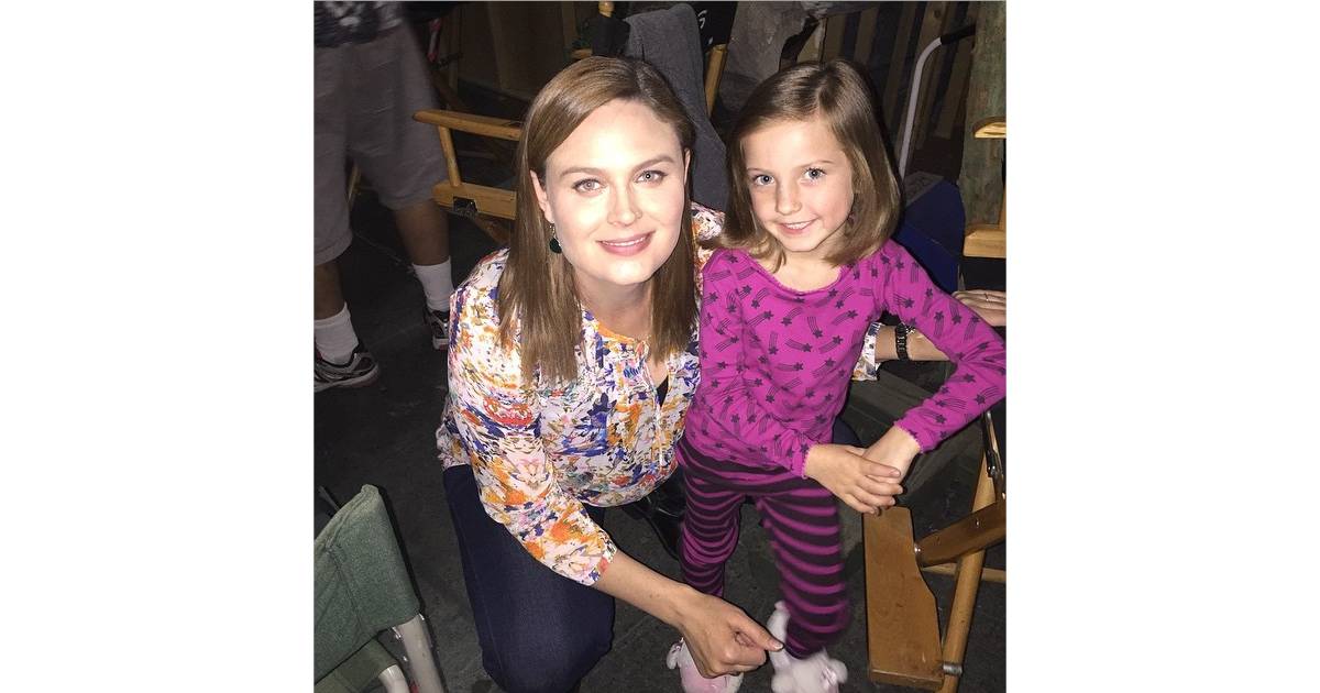 Bones saison 10 Sunnie Pelant et Emily Deschanel Purebreak