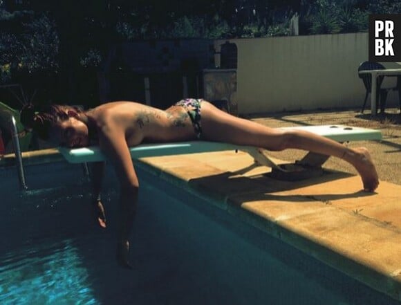 Alexia Mori topless sur Instagram