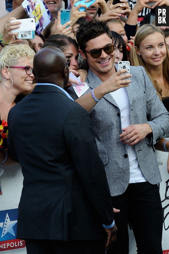 Zac Efron sur le tapis rouge de l'avant-première du film We Are Your Friends à Lille, le 12 août 2015
