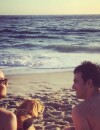 Alex Goude et son compagnon Romain à la plage sur Instagram