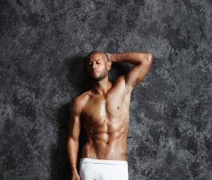 Xavier Delarue en boxer pour un shooting de Jean-Luc Michon