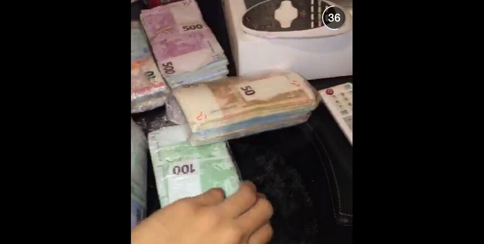  Tarek Benattia affiche ses liasses de billets sur Snapchat 