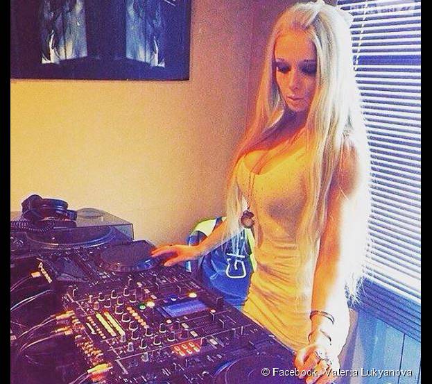 Valeria Lukyanova, la Barbie Humaine, devient DJ