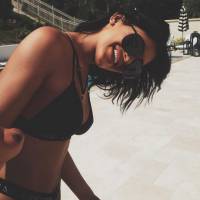 Kylie Jenner fesses à l&#039;air en bikini-string sur Instagram : l&#039;été continue chez les Kardashian
