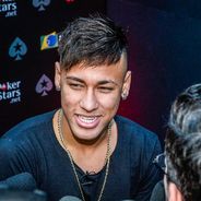 Neymar crâne rasé : sa nouvelle coupe en hommage à sa grand-mère