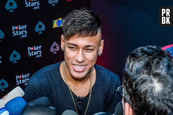 Neymar avant son crâne rasé