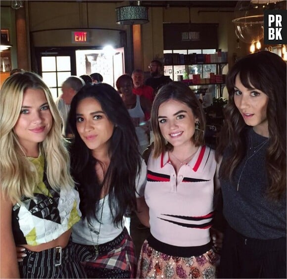 Ashley Benson, Shay Mitchell, Lucy Hale et Troian Bellisario sur le tournage de la saison 6 de Pretty Little Liars