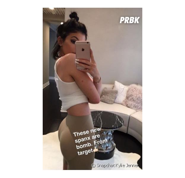 Kylie Jenner : une photo de ses fesses fait le buzz sur Snapchat