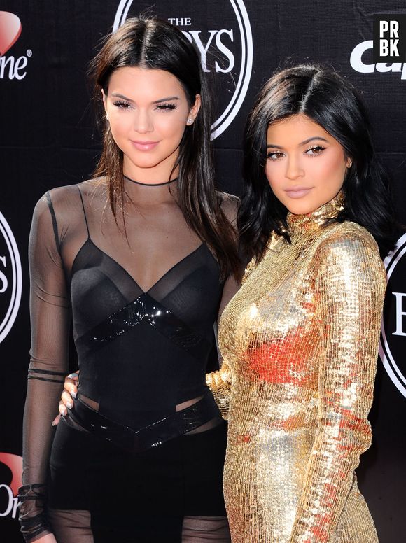 Kylie Jenner et Kendall Jenner : les deux soeurs sexy en guerre ?