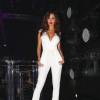 Leila Ben Khalifa sexy en combi blanche décolletée