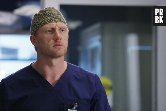 Grey's Anatomy saison 12, épisode 7 : Owen (Kevin McKidd) sur une photo