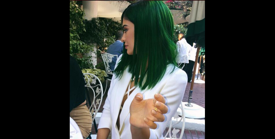 Kylie Jenner : la membre du clan Kardashian opte encore pour les cheveux verts