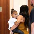 Kim Kardashian : sa fille North déjà fan de son petit frère Saint