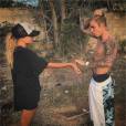 Justin Bieber et Hailey Baldwin proches pendant leurs vacances en décembre 2015