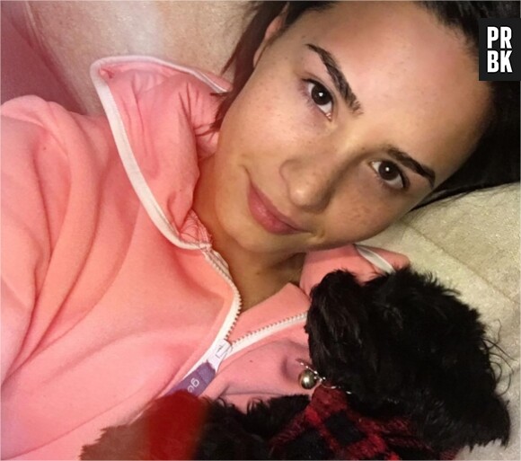 Demi Lovato au naturel pour un selfie avec son chien Batman