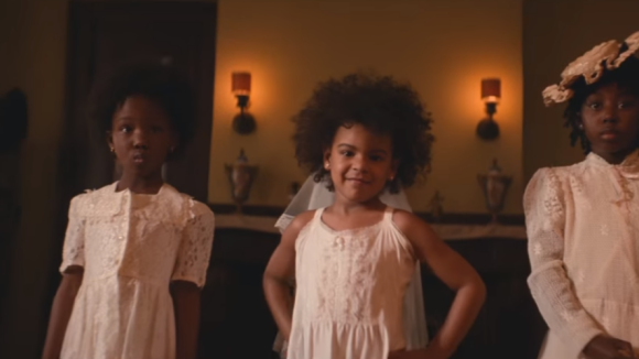 Beyoncé : Blue Ivy reine de son nouveau clip Formation