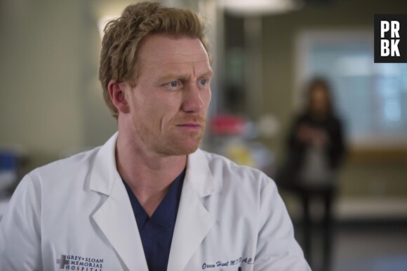 Grey's Anatomy saison 12, épisode 16 : Owen (Kevin McKidd) sur une photo