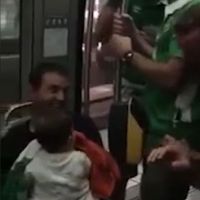 Euro 2016 : cute, des supporters irlandais chantent une berceuse à un bébé 👶