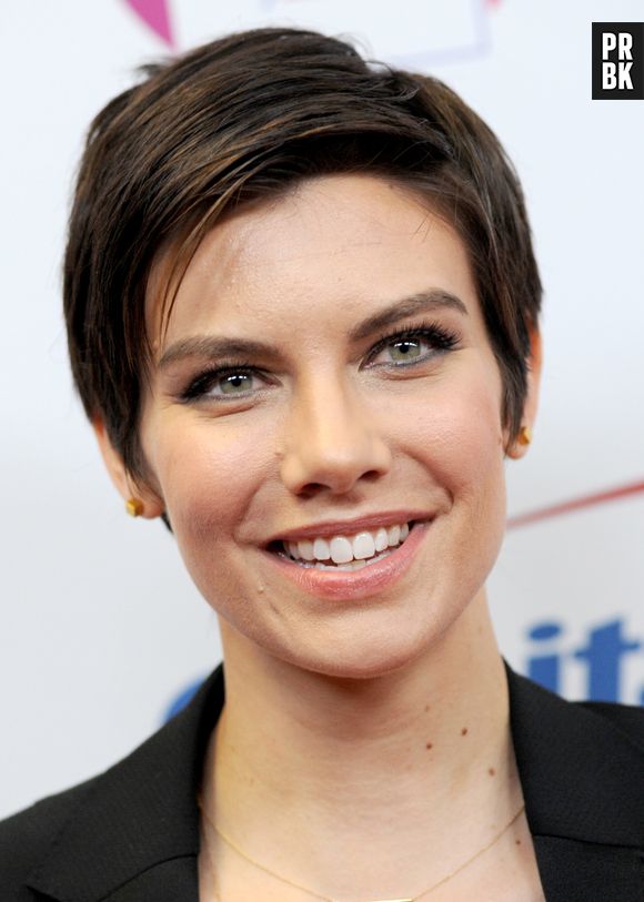 Lauren Cohan et ses cheveux courts au Jingle Ball de New York le 12 décembre 2015
