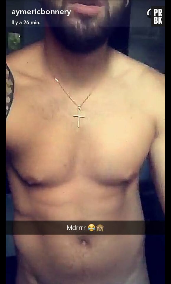 Aymeric Bonnery très sexy sur Snapchat