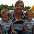     Casey et Logan et Regan Skinner, deux frères jumeaux atteints d'une leucémie aiguë lymphoblastique    
