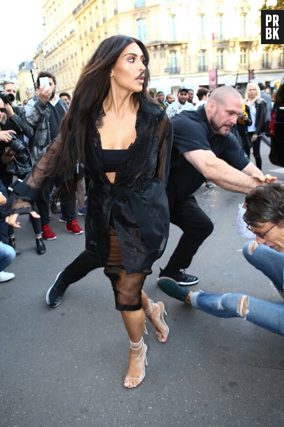 Kim Kardashian a été attaquée dans les rues de Paris.