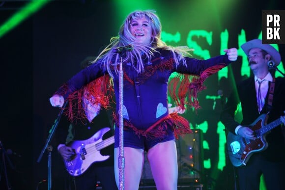 Kesha métamorphosée à Miami le 18 novembre 2016
