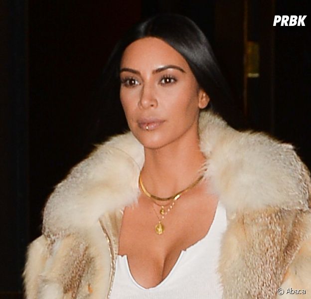 Kim Kardashian de retour à New York : durant son séjour à Dubaï, elle est allée dans une clinique de chirurgie esthétique.