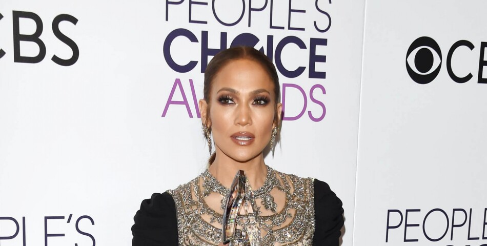 Jennifer Lopez aux People&#039;s Choice Awards 2017 le 18 janvier