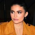 Kylie Jenner : sa palette Royal Peach de Kylie Cosmetics provoquerait des maux de tête !