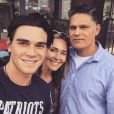 K.J. Apa (Riverdale) : le tournage de la saison 1 terminé, l'acteur retrouve sa couleur naturelle
