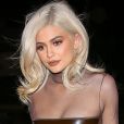 Kylie Jenner de nouveau blonde : elle change de couleur de cheveux comme de chemises !