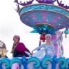 Découvrez tous les secrets de Disney dans le documentaire "La folie Disneyland Paris : l'anniversaire des 25 ans du parc" ce mercredi 19 avril 2017 sur C8 !