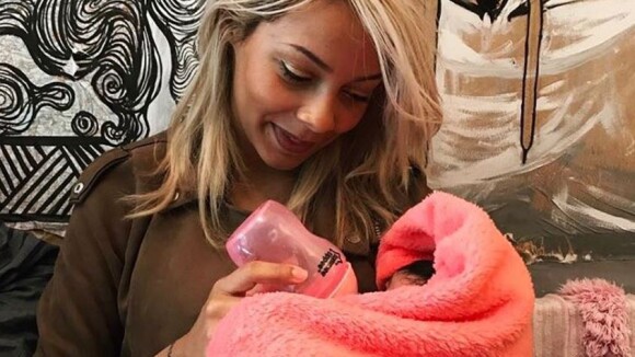Nehuda maman comblée : elle dévoile une photo avec son bébé et lui fait une belle déclaration