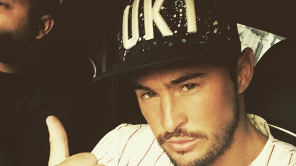 Rémi Notta (La Villa des Coeurs Brisés 3) a-t-il quitté le tournage à cause d'une fille ? Il répond