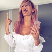 Emilie Nef Naf girly, sexy et rebelle : cheveux rose et doigt d&#039;honneur, elle se lâche sur Instagram