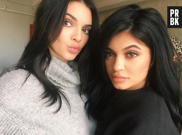 Kendall Jenner et Kylie Jenner : leur collection de tee-shirts créent polémique, elles s'excusent et retirent les vêtements de la vente !
