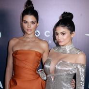 Kendall Jenner et Kylie Jenner en pleine polémique : elles s&#039;excusent pour leur ligne de tee-shirts