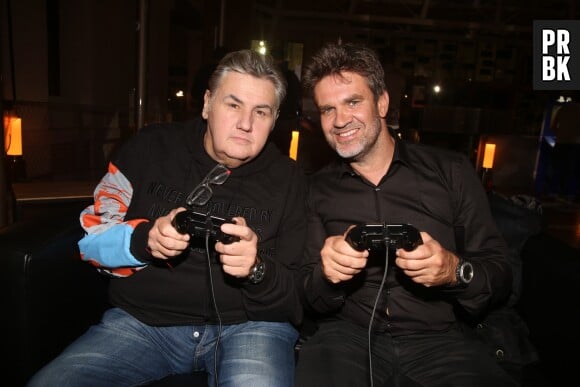 FIFA 18 : Pierre Ménès et Hervé Mathoux, les commentateurs du jeu pour la version française