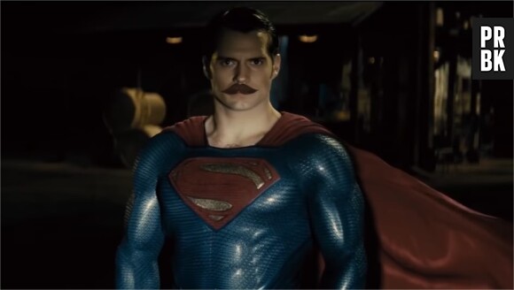 Justice League : une pétition pour voir... la moustache de Superman