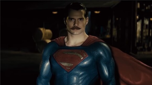 Justice League : une pétition pour voir... la moustache de Superman